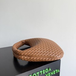 AAA Replica Veneta small/large Bottega Veneta braided hobo shoulder bag brown 1:1 Replica Veneta small/large Bottega Veneta braided hobo shoulder bag brown Knockoff