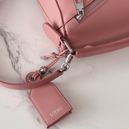 AAA Replica Loewe Mini Featherlight Puzzle bag powder pink 1:1 Replica Loewe Mini Featherlight Puzzle bag powder pink Knockoff