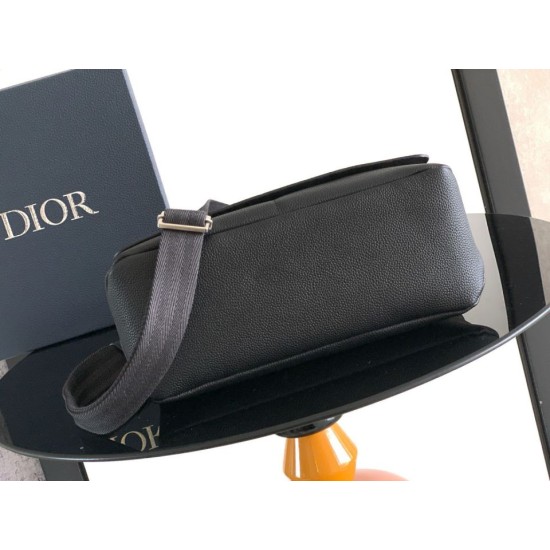 AAA Replica Dior Privé Messenger Shoulder Bag with Flap Black 1:1 Replica Dior Privé Messenger Shoulder Bag with Flap Black Knockoff