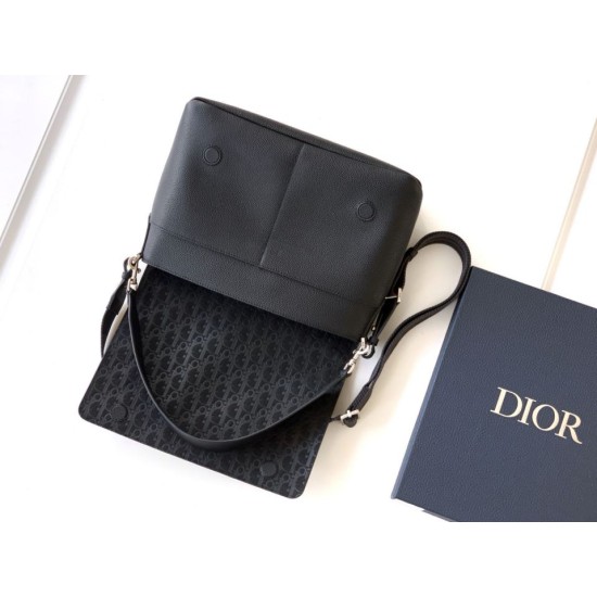 AAA Replica Dior Privé Messenger Shoulder Bag with Flap Black 1:1 Replica Dior Privé Messenger Shoulder Bag with Flap Black Knockoff