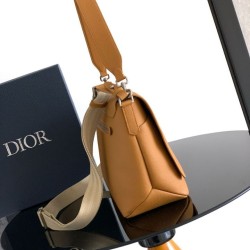 1:1 Replica Dior Privé Messenger Shoulder Bag with Flap Yellow Knockoff