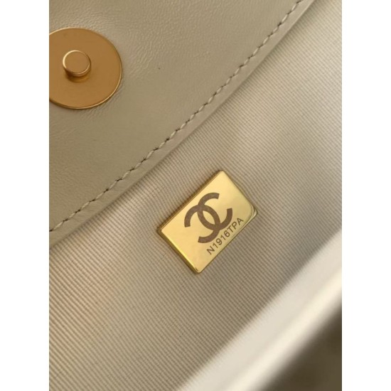 AAA Replica Chanel 26C Maxi Hobo Hippie Bag AS5970 AS5978 White 1:1 Replica Chanel 26C Maxi Hobo Hippie Bag AS5970 AS5978 White Knockoff