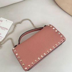 1:1 Replica Valentino Garavani Rockstud Chain Wallet Pink Knockoff