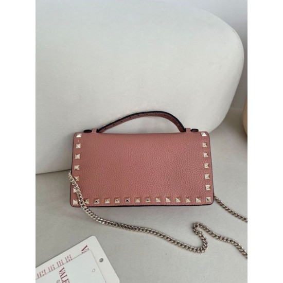 1:1 Replica Valentino Garavani Rockstud Chain Wallet Pink Knockoff