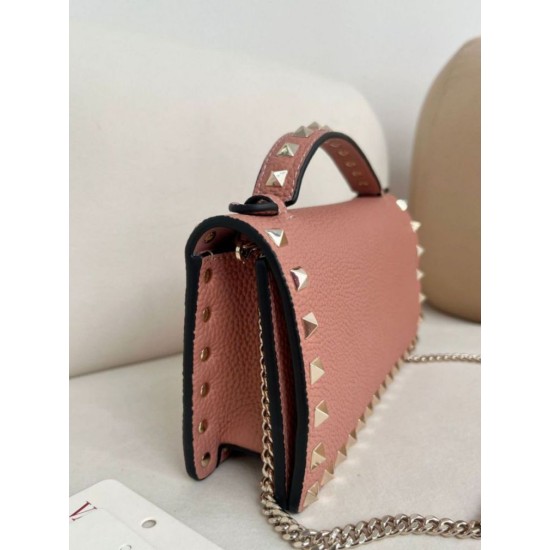 1:1 Replica Valentino Garavani Rockstud Chain Wallet Pink Knockoff