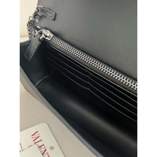 1:1 Replica Valentino Garavani Rockstud Chain Wallet Black Knockoff