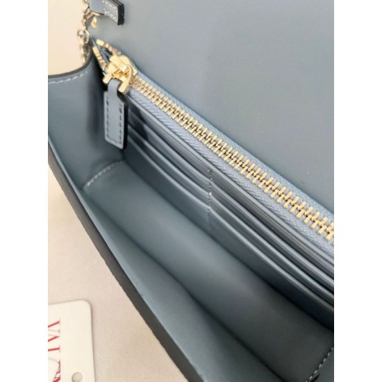 1:1 Replica Valentino Garavani Rockstud Chain Wallet Blue Knockoff