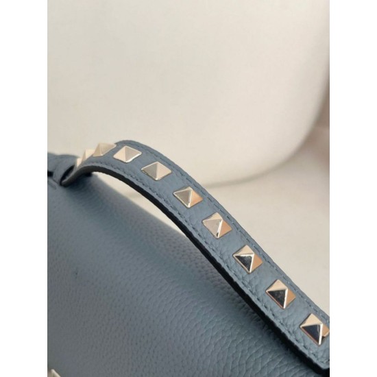 1:1 Replica Valentino Garavani Rockstud Chain Wallet Blue Knockoff