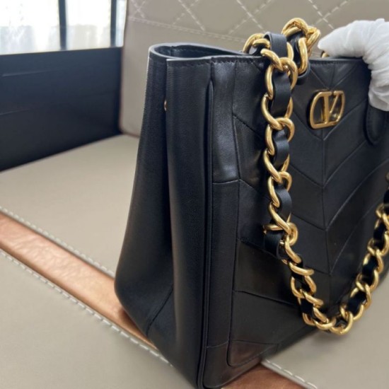 1:1 Replica Valentino Garavani Laseine Small/Medium Tote Bag Black Knockoff