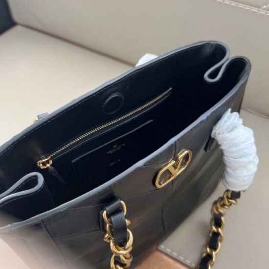 1:1 Replica Valentino Garavani Laseine Small/Medium Tote Bag Black Knockoff