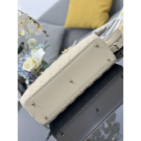 1:1 Replica Large Dior Lady Dior Quilted Lambskin Bag Camel Knockoff