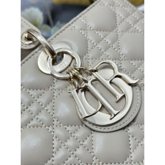 1:1 Replica Large Dior Lady Dior Quilted Lambskin Bag Camel Knockoff