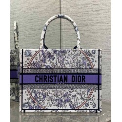 1:1 Replica Dior Lucky Medium Dior Book Tote White Dior Night of Dreams Motif Knockoff