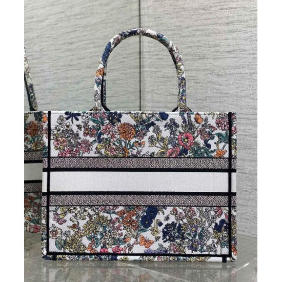 AAA Replica Dior Lucky Medium Dior Book Tote White Dior Night of Dreams Motif 1:1 Replica Dior Lucky Medium Dior Book Tote White Dior Night of Dreams Motif Knockoff