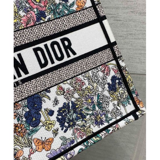 AAA Replica Dior Lucky Medium Dior Book Tote White Dior Night of Dreams Motif 1:1 Replica Dior Lucky Medium Dior Book Tote White Dior Night of Dreams Motif Knockoff