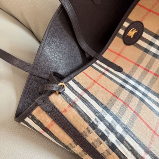 1:1 Replica Burberry Medium Reversible Bloomsbury Highlands Tote Bag Knockoff