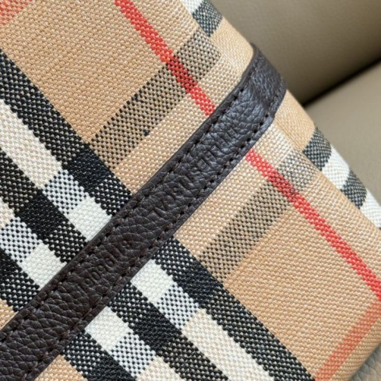 1:1 Replica Burberry Medium Reversible Bloomsbury Highlands Tote Bag Knockoff