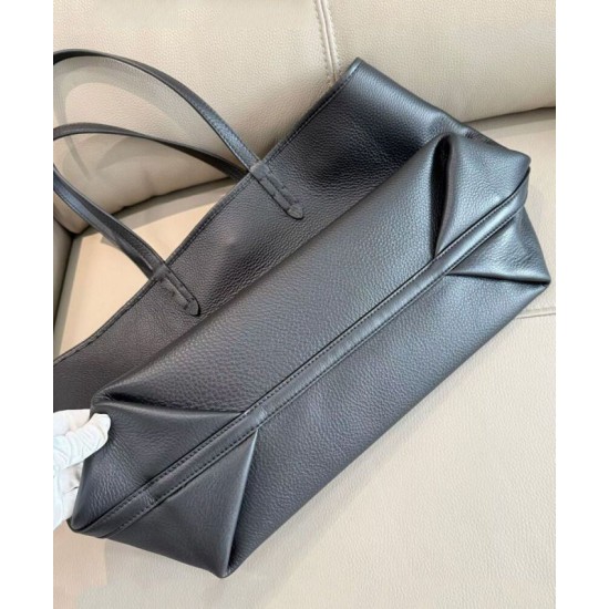 AAA Replica Burberry Highlands Medium Tote Bag Black 1:1 Replica Burberry Highlands Medium Tote Bag Black Knockoff