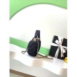 1:1 Replica Chanel 26P Clutch with Chain AP5094 dark blue denim Knockoff