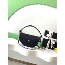 1:1 Replica Chanel 26P Clutch with Chain AP5094 dark blue denim Knockoff