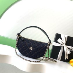 1:1 Replica Chanel 26P Clutch with Chain AP5094 dark blue denim Knockoff