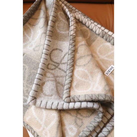 AAA Replica Loewe Anagram checked cashmere blanket beige 135 x 170 cm 1:1 Replica Loewe Anagram checked cashmere blanket beige 135 x 170 cm Knockoff