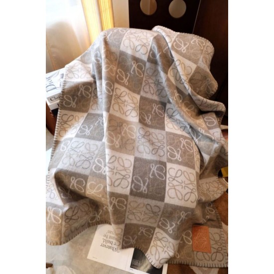 AAA Replica Loewe Anagram checked cashmere blanket beige 135 x 170 cm 1:1 Replica Loewe Anagram checked cashmere blanket beige 135 x 170 cm Knockoff