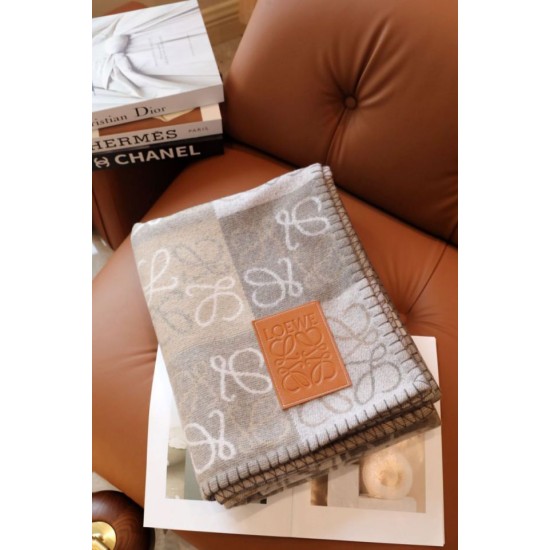 AAA Replica Loewe Anagram checked cashmere blanket beige 135 x 170 cm 1:1 Replica Loewe Anagram checked cashmere blanket beige 135 x 170 cm Knockoff