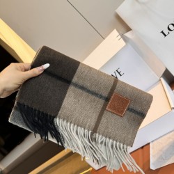 1:1 Replica Loewe reversible cashmere scarf with checkered pattern 30 x 180 cm Knockoff