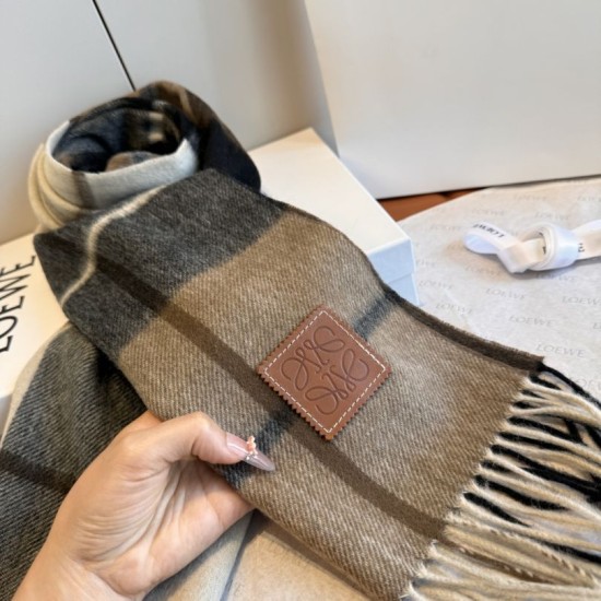 1:1 Replica Loewe reversible cashmere scarf with checkered pattern 30 x 180 cm Knockoff