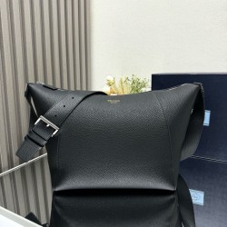 1:1 Replica Prada Messenger Crossbody Bag 2VH178 Black Knockoff