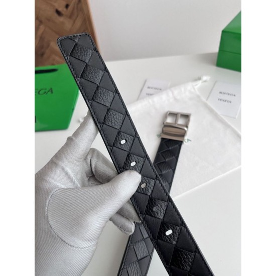 1:1 Replica Bottega Veneta Men's Intreccio Reversible Check Belt Black Silver Knockoff