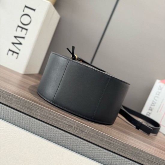 AAA Replica Loewe Hammock Slice Crossbody Bag Black 1:1 Replica Loewe Hammock Slice Crossbody Bag Black Knockoff