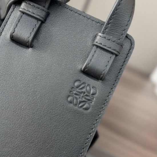 AAA Replica Loewe Hammock Slice Crossbody Bag Black 1:1 Replica Loewe Hammock Slice Crossbody Bag Black Knockoff