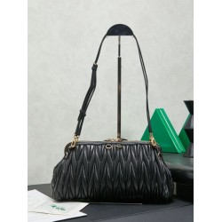 1:1 Replica Miu Miu Caprice Quilted Nappa Clutch 5BF130 Black Knockoff