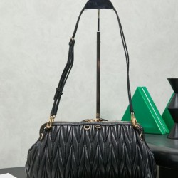 AAA Replica Miu Miu Caprice Quilted Nappa Clutch 5BF130 Black 1:1 Replica Miu Miu Caprice Quilted Nappa Clutch 5BF130 Black Knockoff