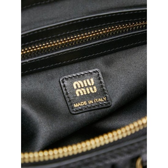 1:1 Replica Miu Miu Caprice Quilted Nappa Clutch 5BF130 Black Knockoff