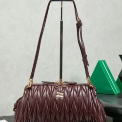 1:1 Replica Miu Miu Caprice Quilted Nappa Clutch 5BF130 Burgundy Knockoff