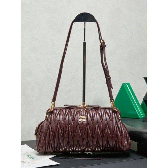1:1 Replica Miu Miu Caprice Quilted Nappa Clutch 5BF130 Burgundy Knockoff