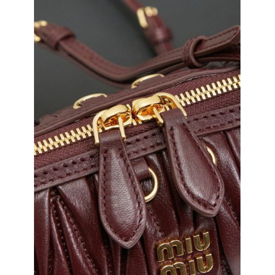 1:1 Replica Miu Miu Caprice Quilted Nappa Clutch 5BF130 Burgundy Knockoff