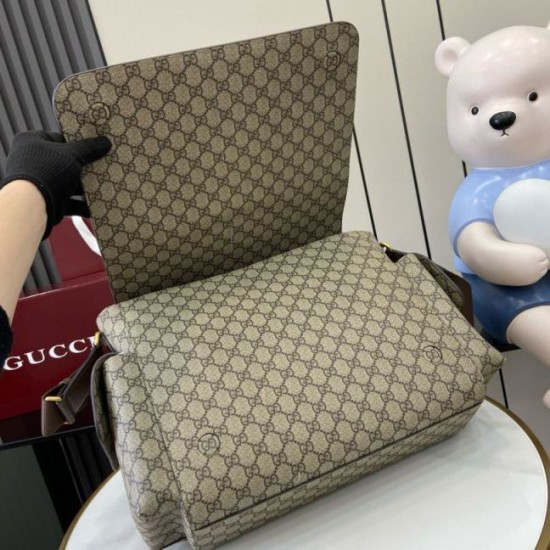 AAA Replica Gucci Big Changes Their Hands Two-Eight Bars 1:1 Replica Gucci Big Changes Their Hands Two-Eight Bars Knockoff
