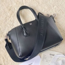 1:1 Replica Givenchy Antigona Small Bag Black Knockoff