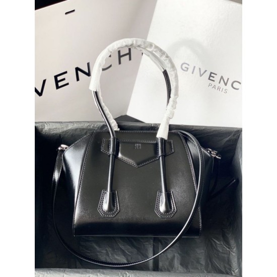 1:1 Replica Givenchy Mini Antigona Lock 4g Bag Black Knockoff