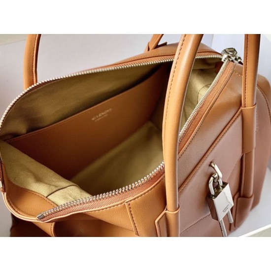 1:1 Replica Givenchy Antigona Medium Bag with Soft Closure Brown Knockoff
