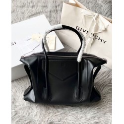 1:1 Replica Givenchy Antigona Medium Bag with Soft Closure Black Knockoff