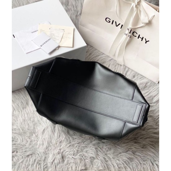 1:1 Replica Givenchy Antigona Medium Bag with Soft Closure Black Knockoff