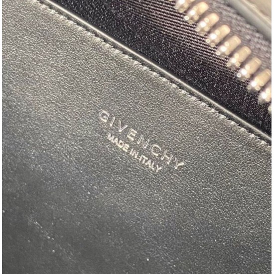 1:1 Replica Givenchy Antigona Medium Bag with Soft Closure Black Knockoff