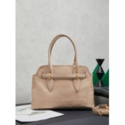 AAA Replica Miu Miu Adventure Leather Tote Bags White 5BA292 Cream 1:1 Replica Miu Miu Adventure Leather Tote Bags White 5BA292 Cream Knockoff