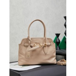1:1 Replica Miu Miu Adventure Leather Tote Bags White 5BA292 Cream Knockoff
