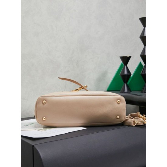 AAA Replica Miu Miu Adventure Leather Tote Bags White 5BA292 Cream 1:1 Replica Miu Miu Adventure Leather Tote Bags White 5BA292 Cream Knockoff